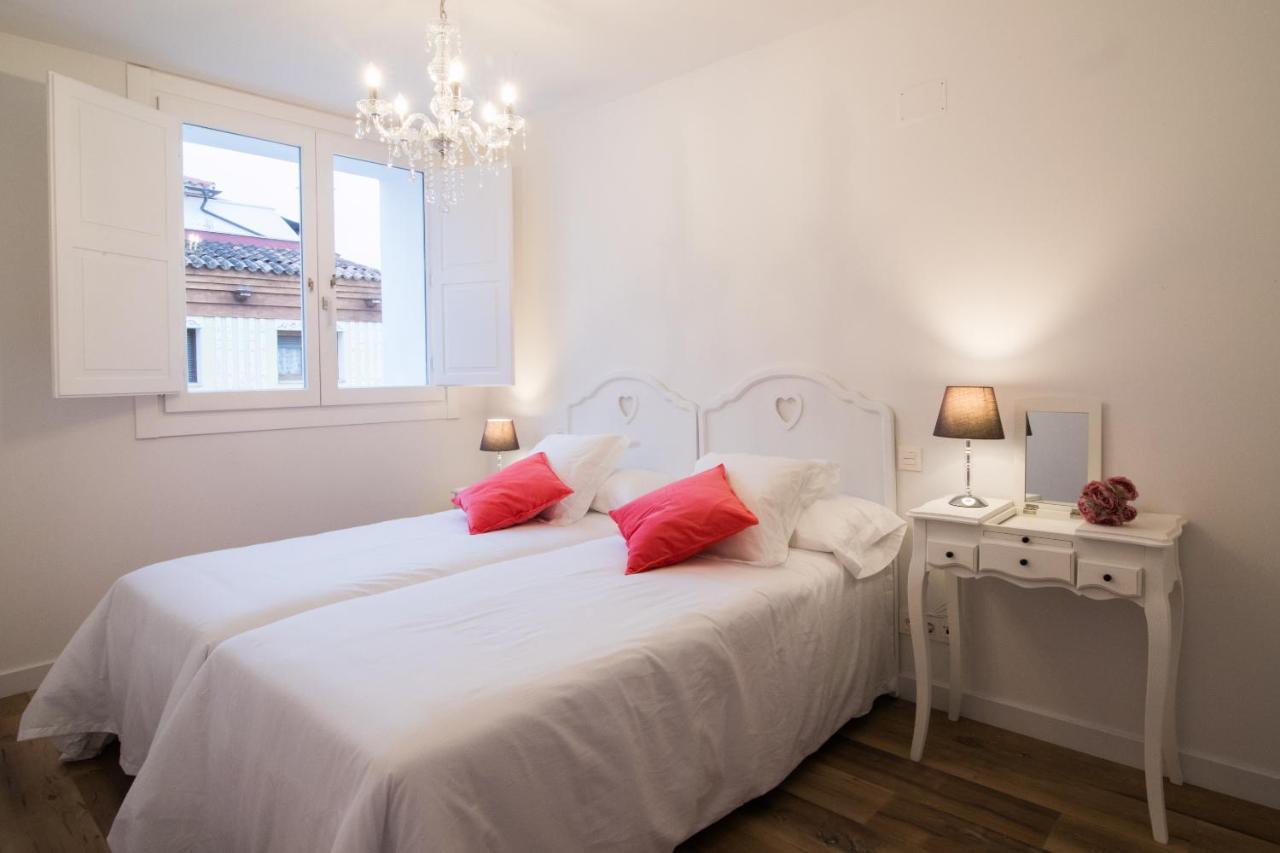 Apartamentos Almada 사라고사 외부 사진