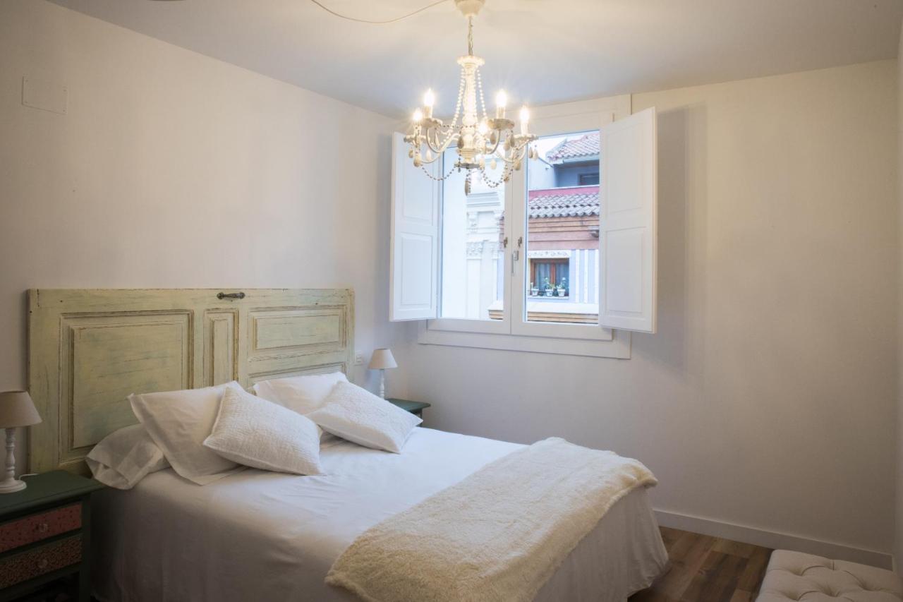 Apartamentos Almada 사라고사 외부 사진