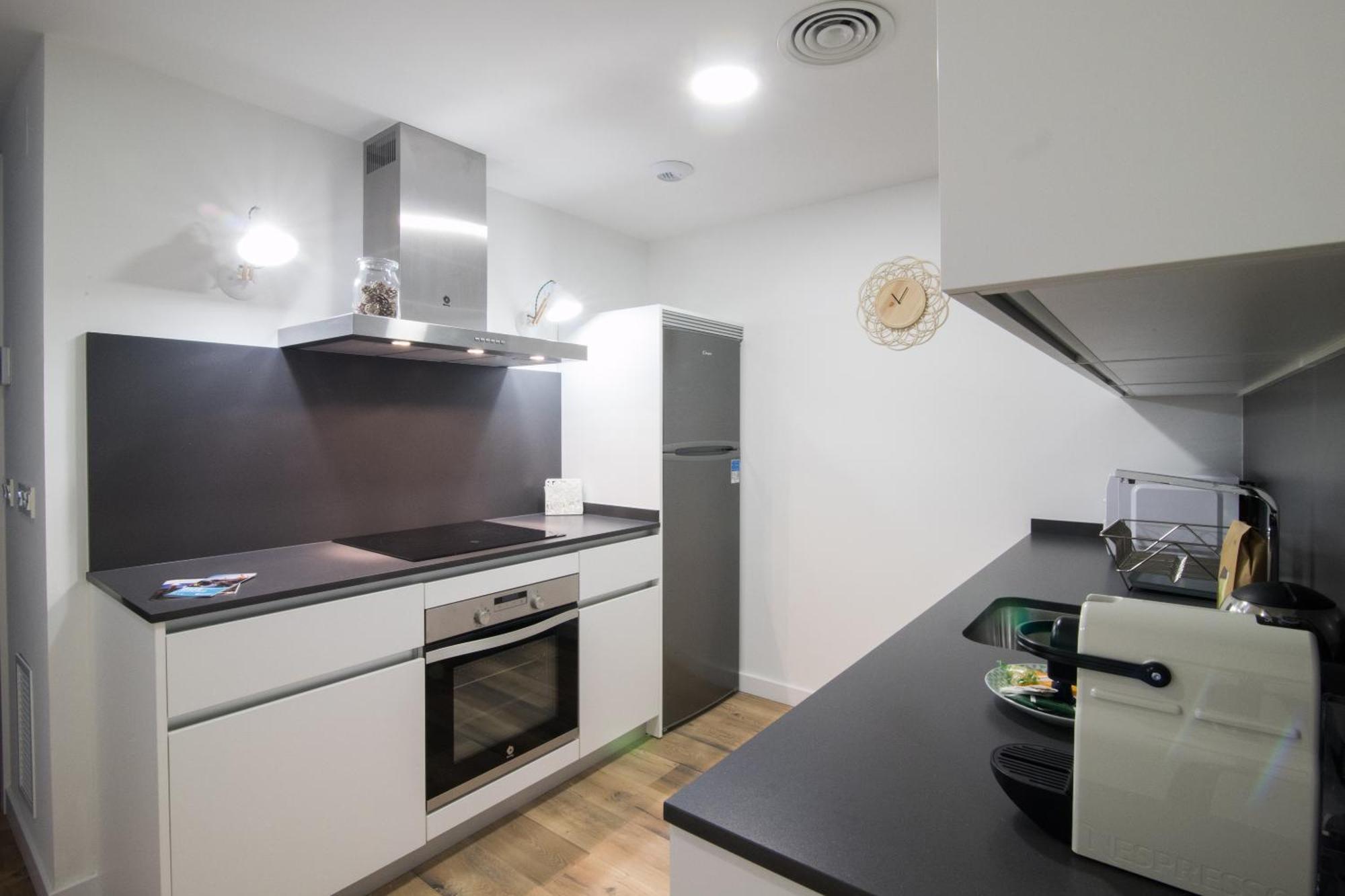 Apartamentos Almada 사라고사 외부 사진